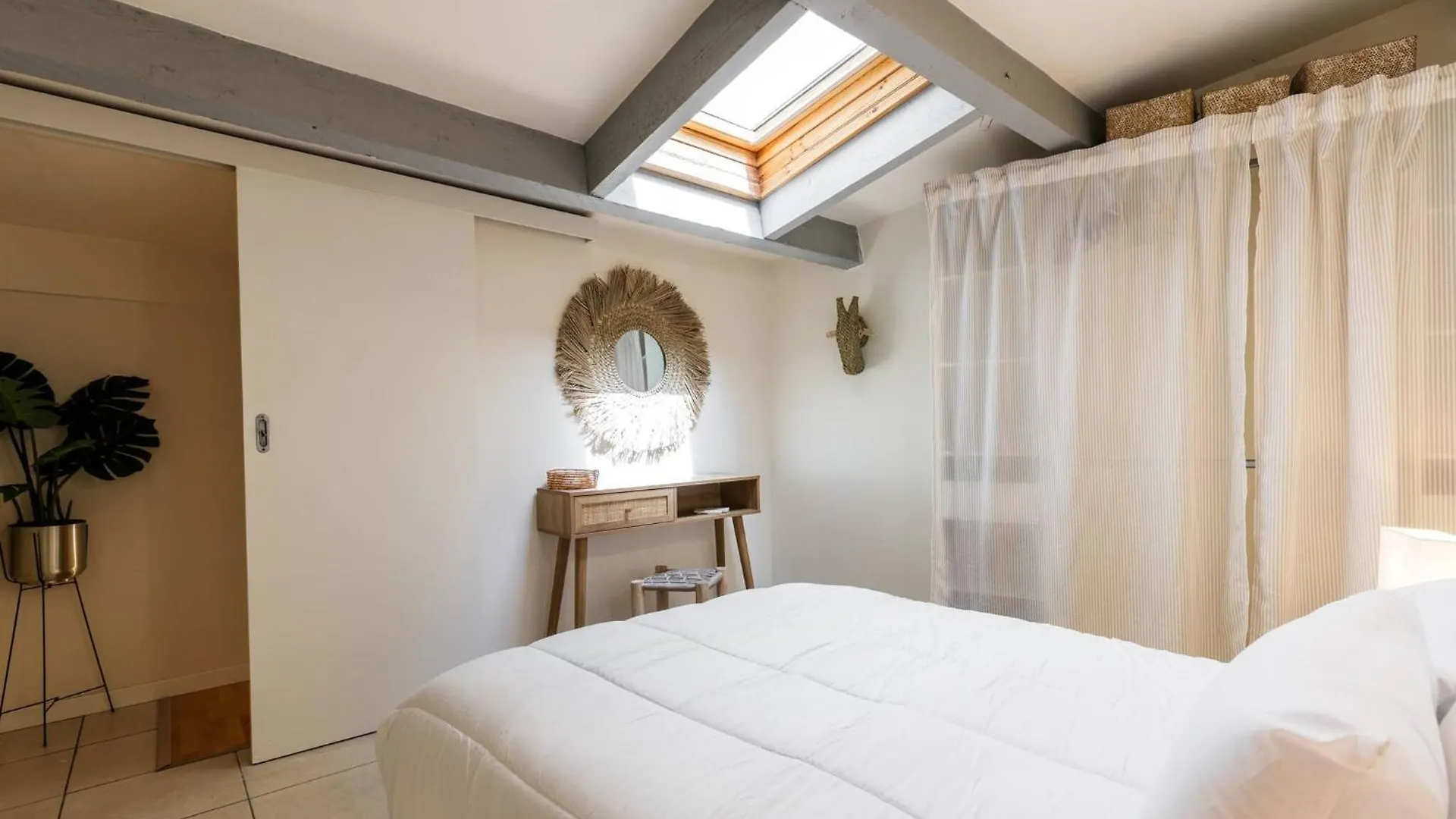 3 Pieces Au Coeur Du Carre D'Or Apartment Nice 0*,  France